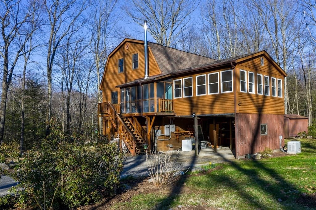 170 Laurel Hill Rd