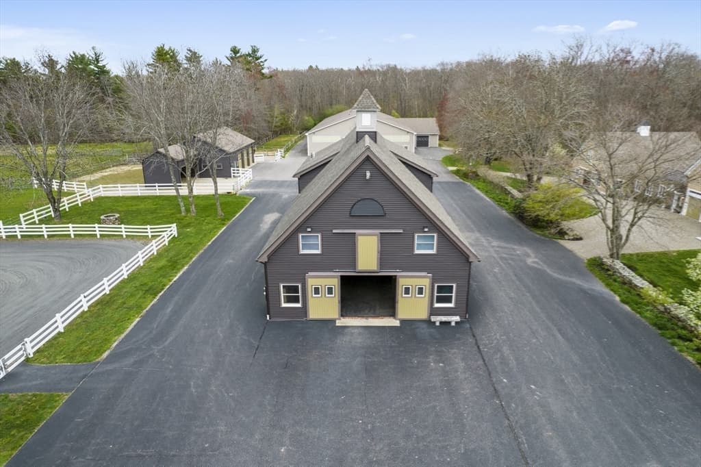 332 Mendon Street photo 3