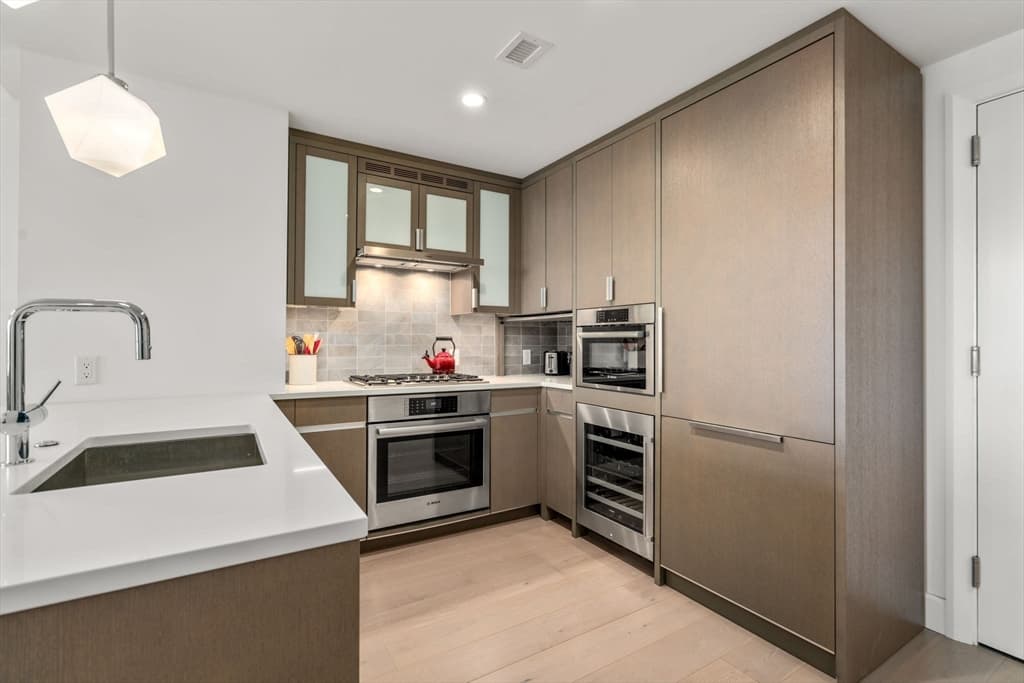 100 Lovejoy Wharf #7E photo 3