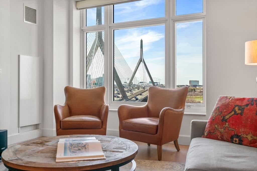 100 Lovejoy Wharf #7E