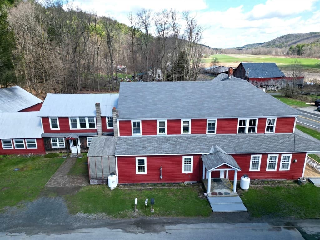 828 Brattleboro photo 2