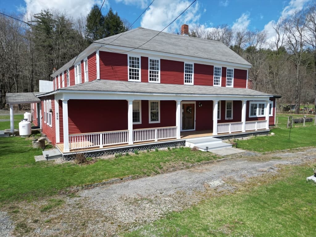 828 Brattleboro photo 3