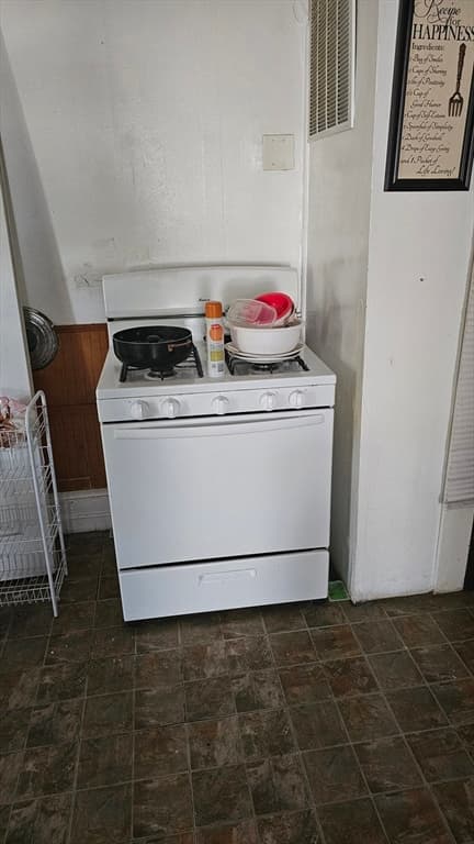 8 Taber Ave #3Flr Front photo 3