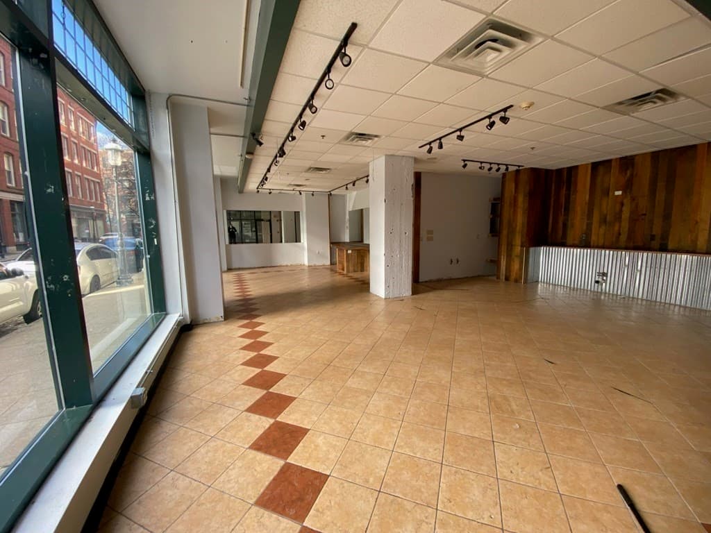 23-33 Middle St #B photo 2