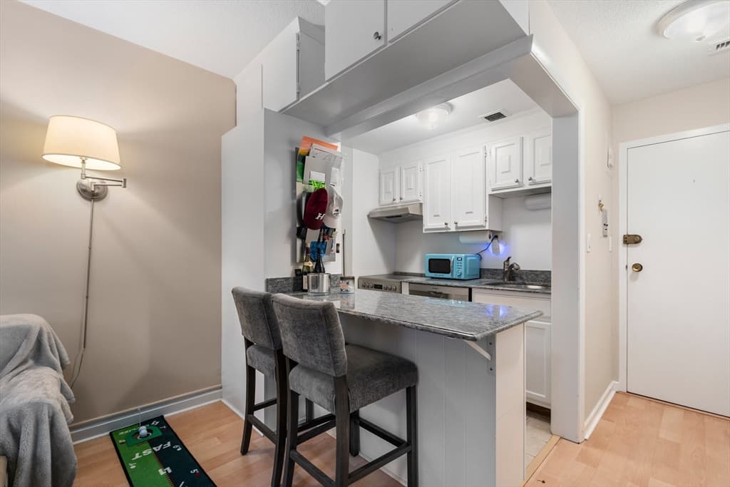70 Park St #12 photo 3