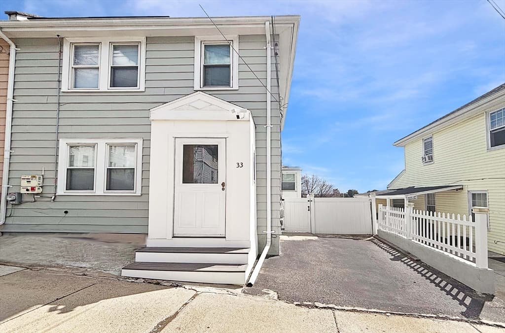 33 Campbell Ave photo 2