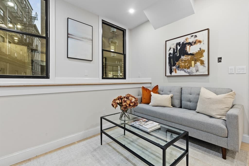 166 Salem St #1 photo 2