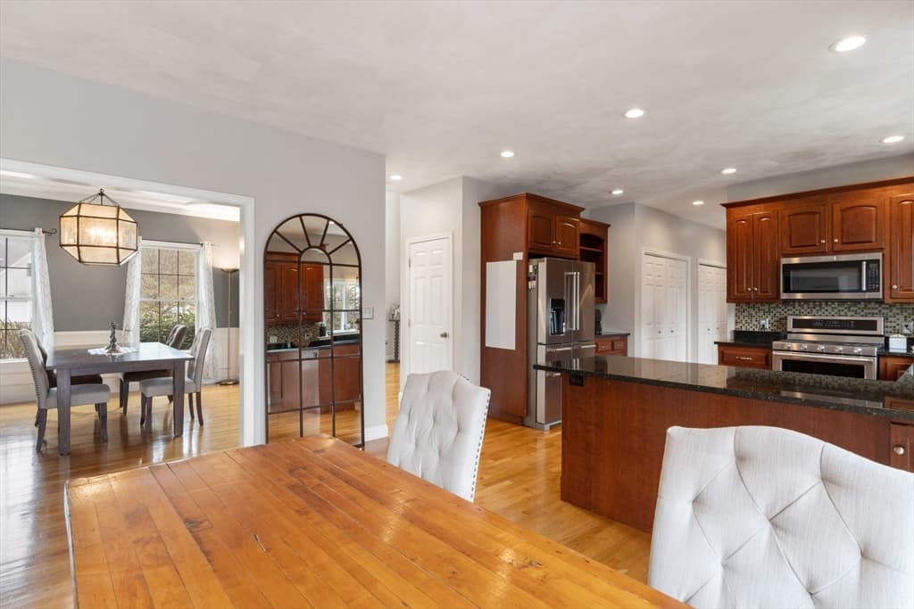 191 Olivia Drive photo 2