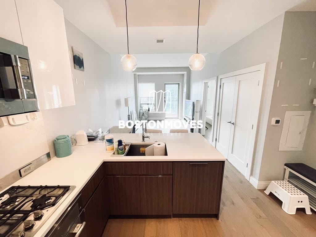 100 Shawmut Ave #809 photo 4