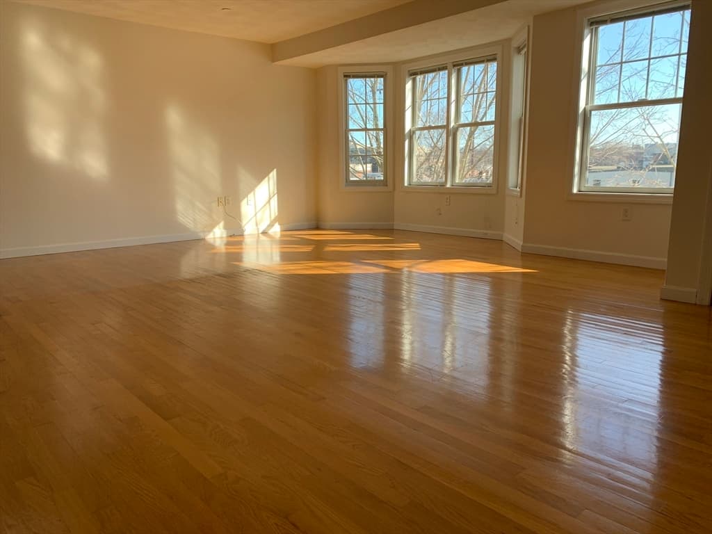 260 Main Street #201