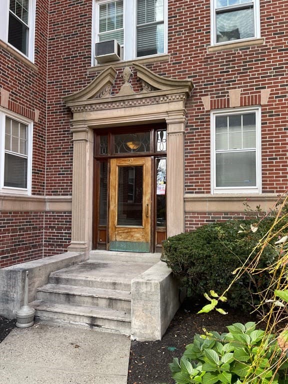 20 Concord Ave #10
