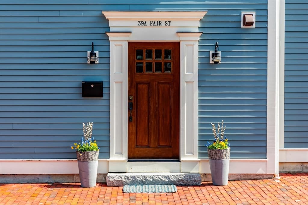 39 Fair St #A photo 2