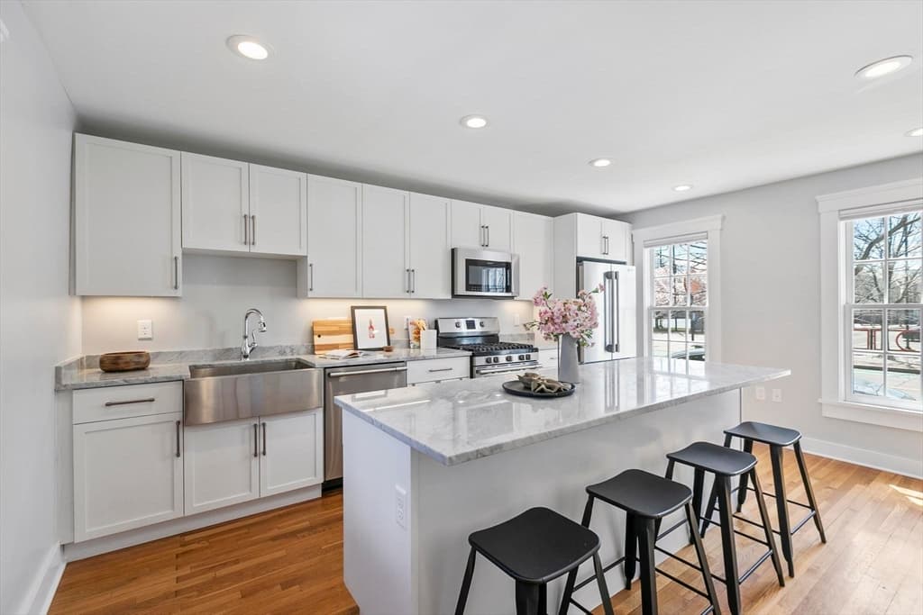 591 Somerville Ave #7