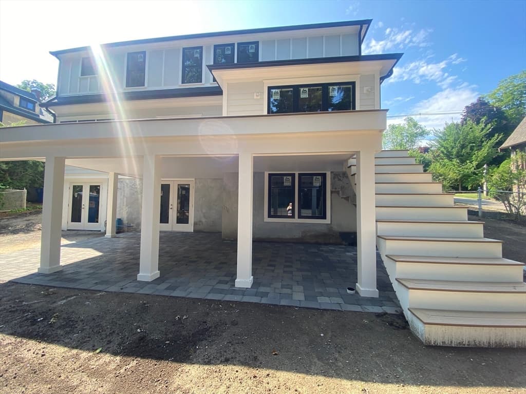 458 Pleasant St photo 2