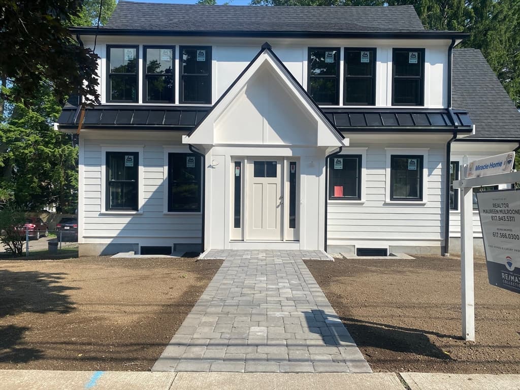 458 Pleasant St