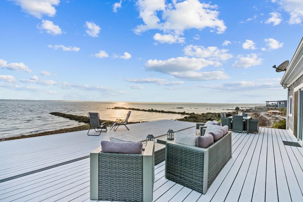 10 Silver Shell Beach Dr photo 4