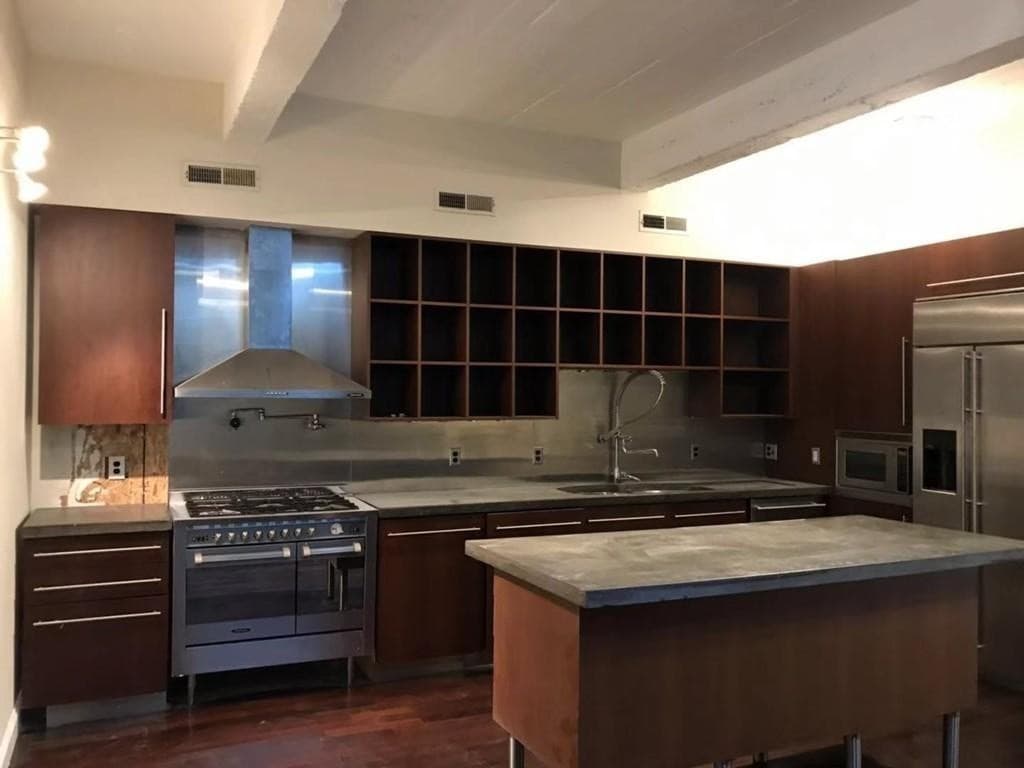 179 Massachusetts Ave photo 2