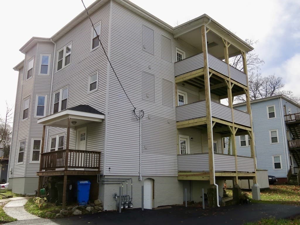 218 Whitman Ave #2 photo 2