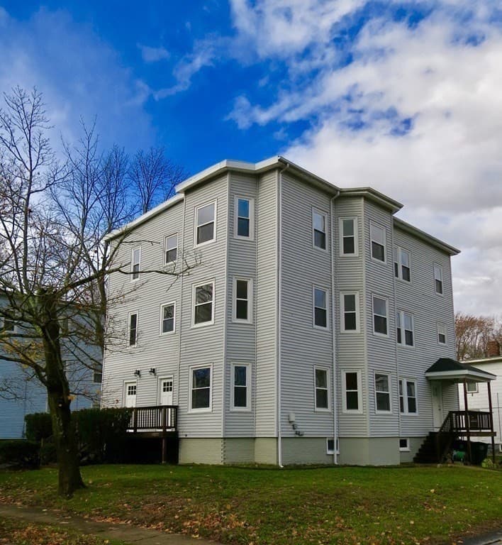 218 Whitman Ave #2