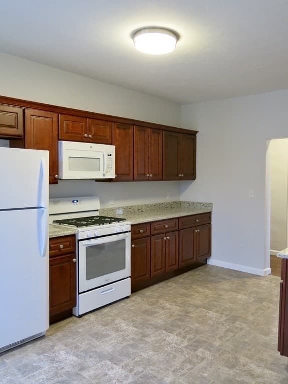 218 Whitman Ave #2 photo 4