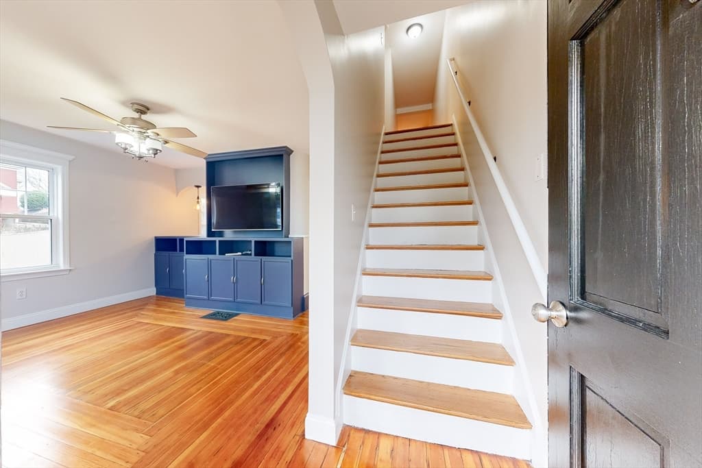 12 Church Pl #12