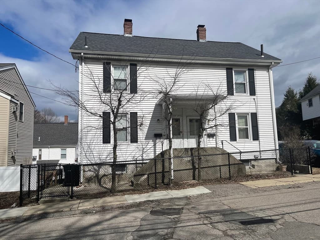 34 Cottage St