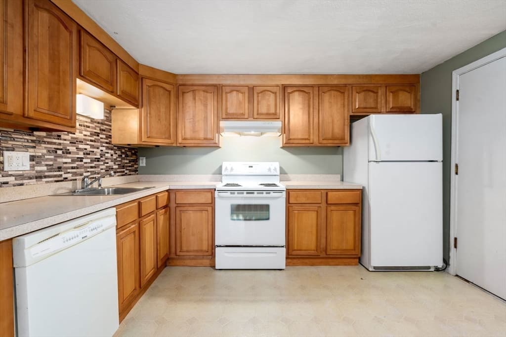 52 Swanson Court #12B photo 4