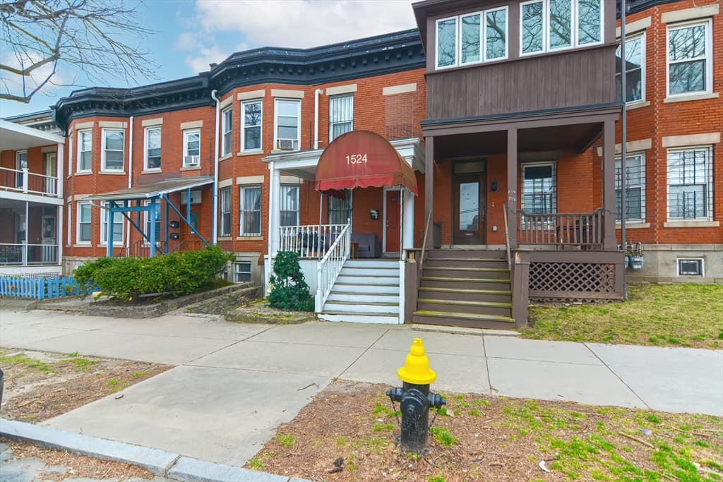 1524 Commonwealth Ave