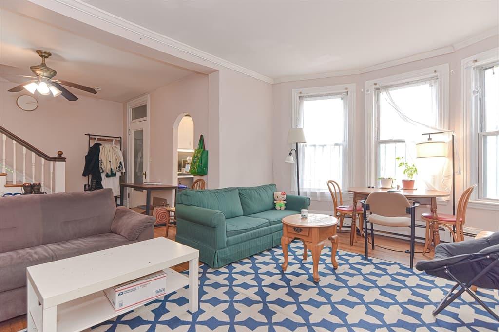 1524 Commonwealth Ave photo 4