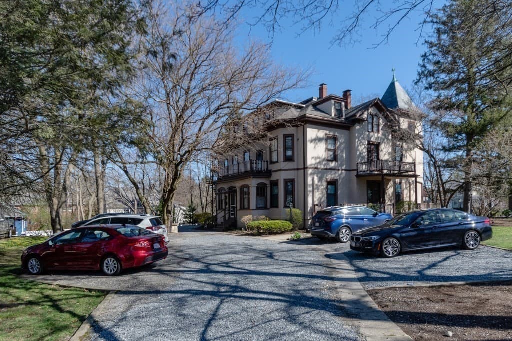 595 Watertown St #2 photo 2