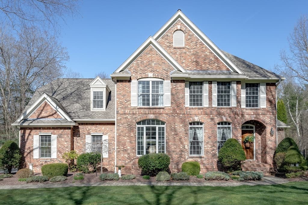 19 Meadow Ln