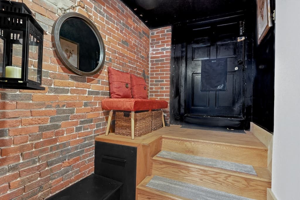 17 Grove St #1 photo 2