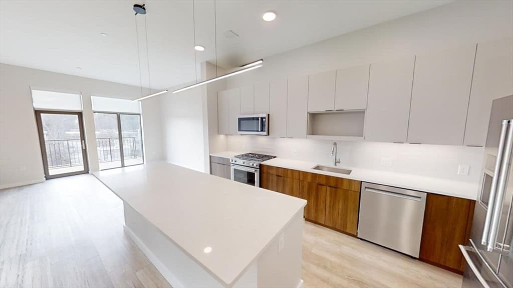20 Fourth Ave #411