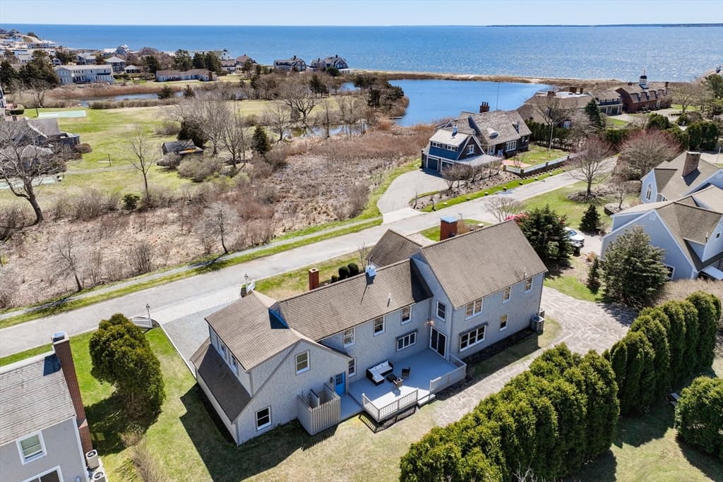 15 Waterside Ave