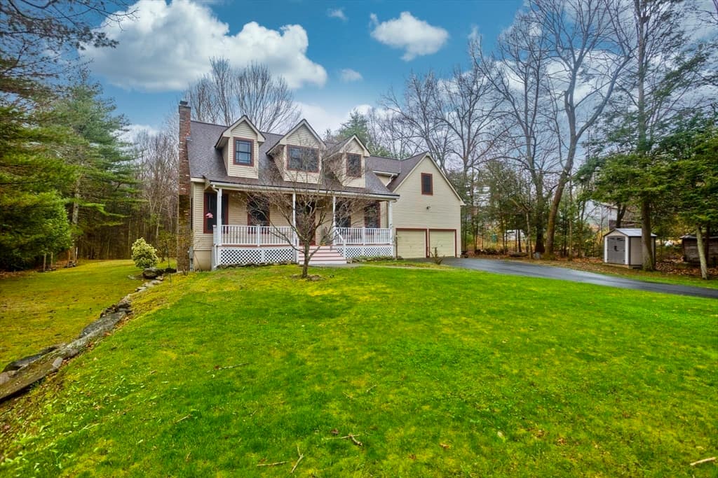 28 Pine Cone Ln photo 2
