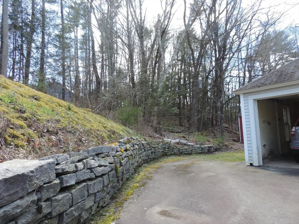 17 Amherst Rd photo 4