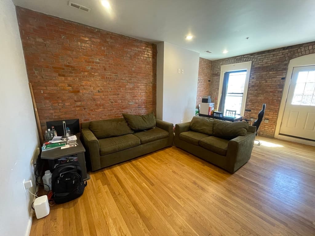 18 Perrin St #2 photo 3