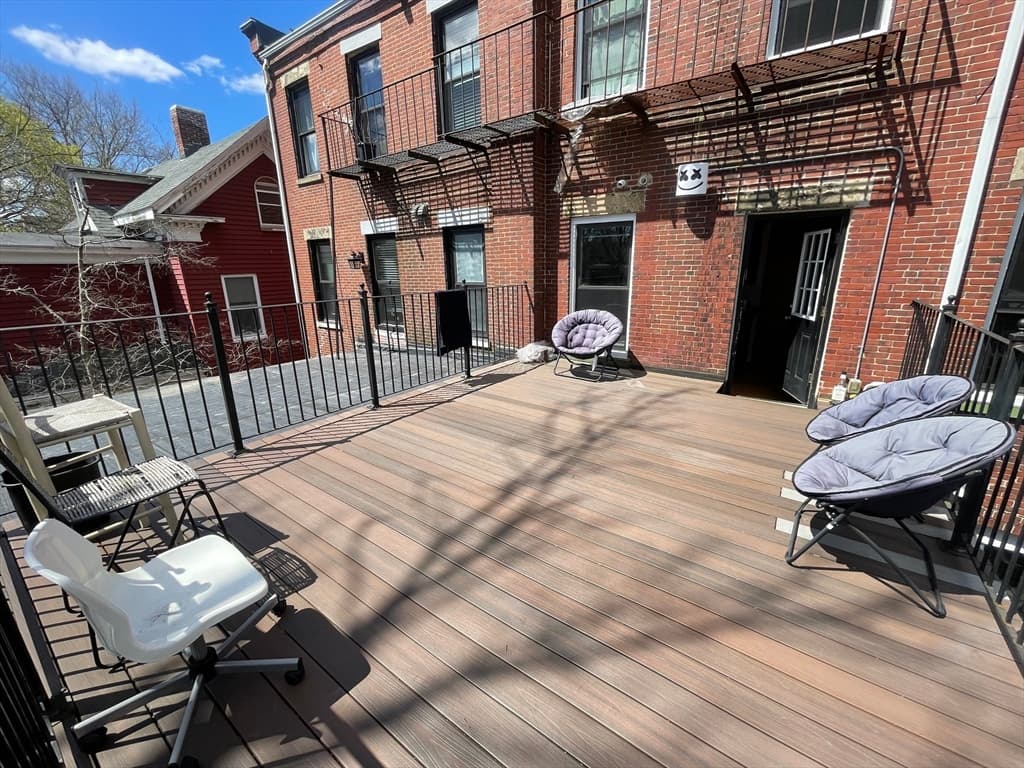 18 Perrin St #2