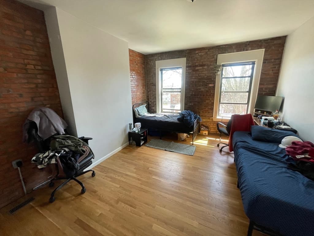 18 Perrin St #2 photo 4