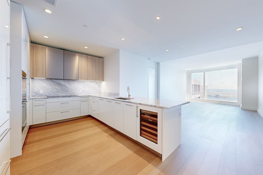 240 Devonshire Street #5809 photo 5
