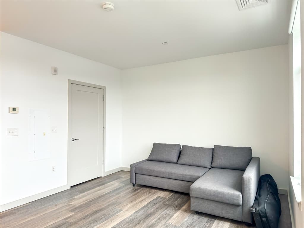 180 Telford St #605 photo 3