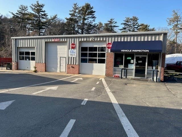 209 Essex Avenue photo 3
