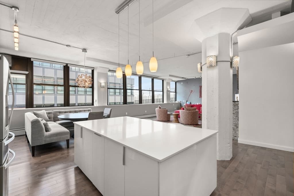 1 Fitchburg St. #318C
