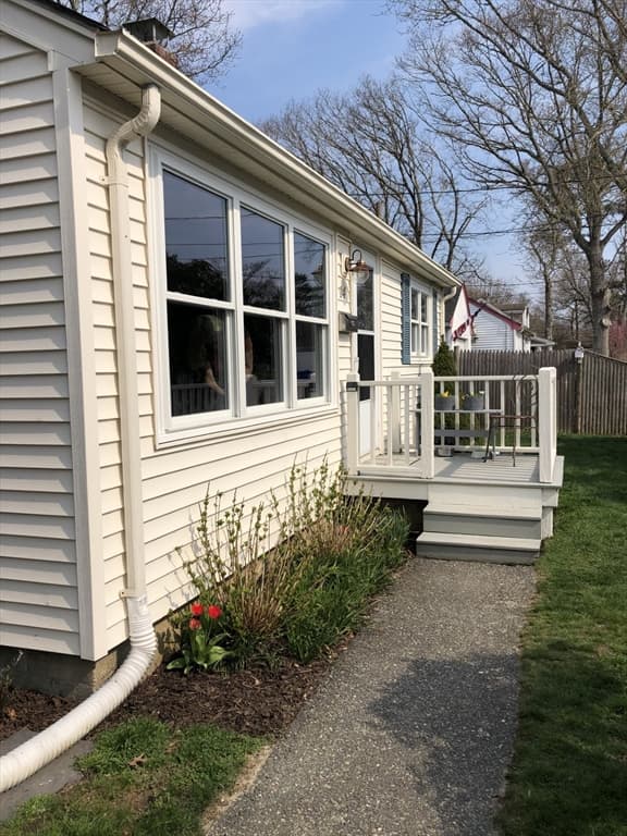 14 Bayberry Rd
