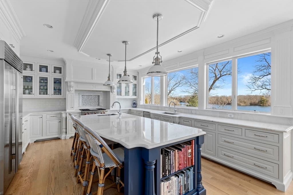 41 George Washington Blvd