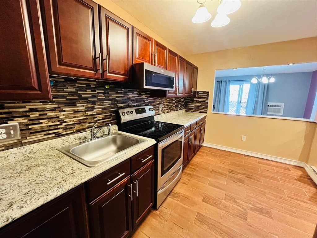 116 Spring St #C10 photo 2