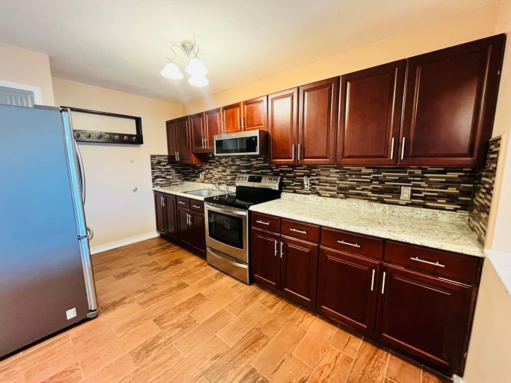116 Spring St #C10 photo 3
