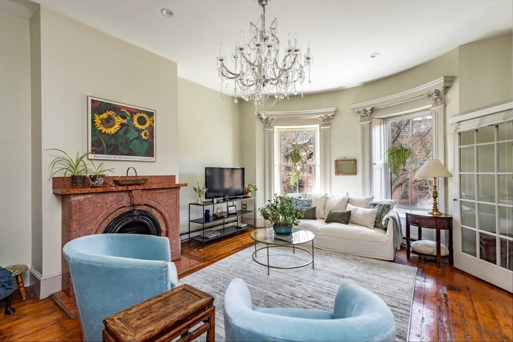 22 Worcester Sq #2