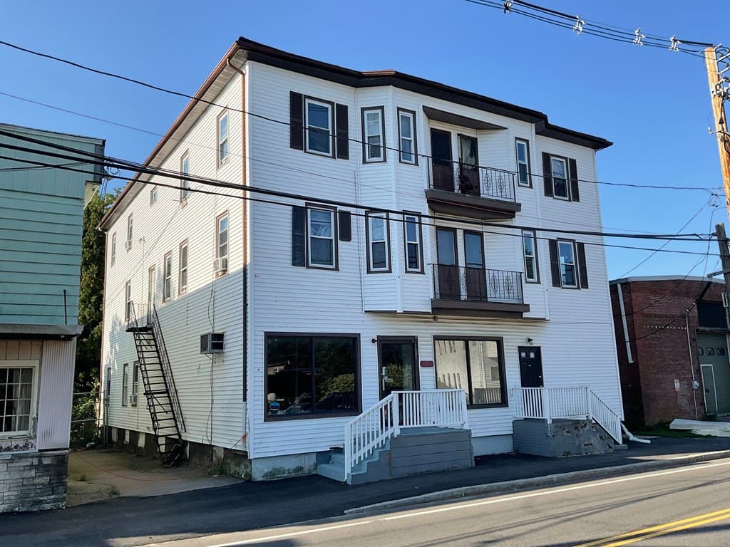 107 Ames St