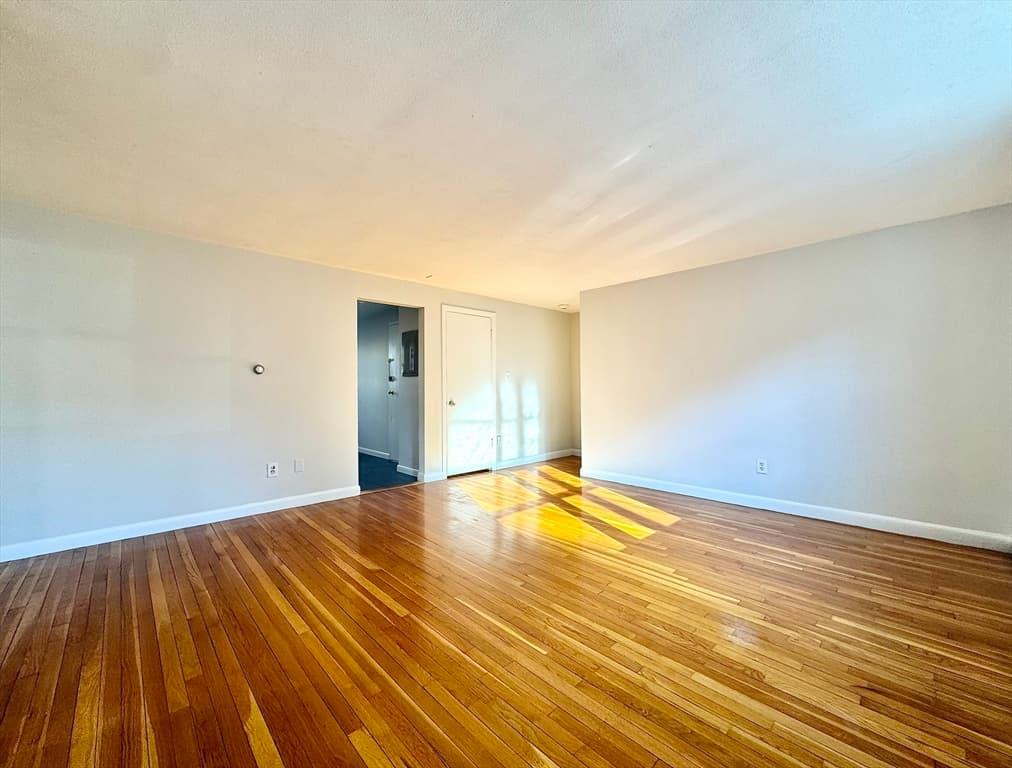 16 Vinal St #6 photo 5
